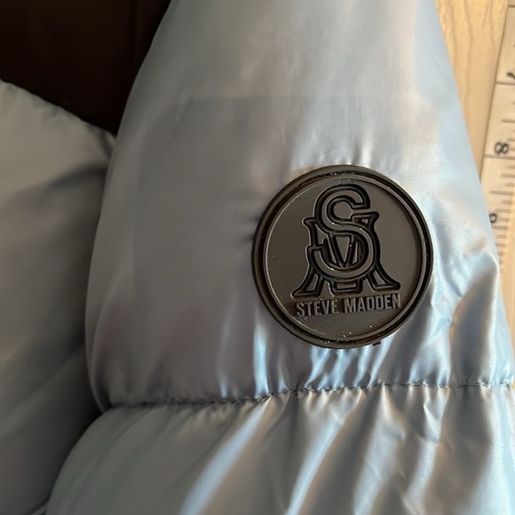 NWT-Steve Madden-L-ice blue& black-quilted, puffer, concealed hood, jacket/coat. - Picture 6 of 16